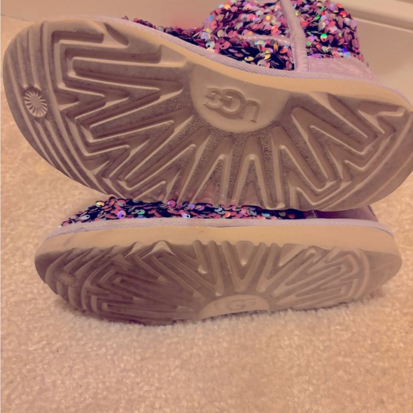 USED - Reposhed Sequin Uggs - Picture 6 of 6